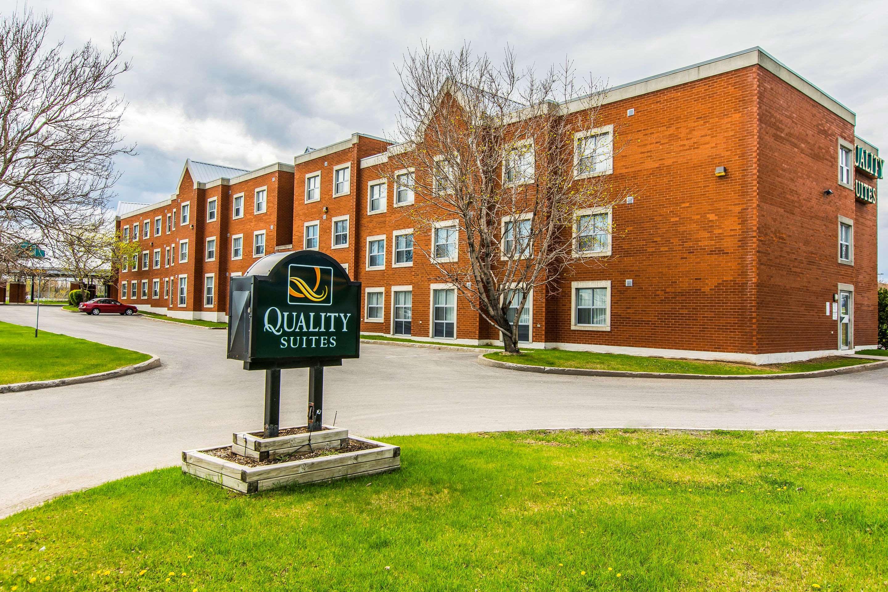 Quality Suites Quebec City Exterior photo